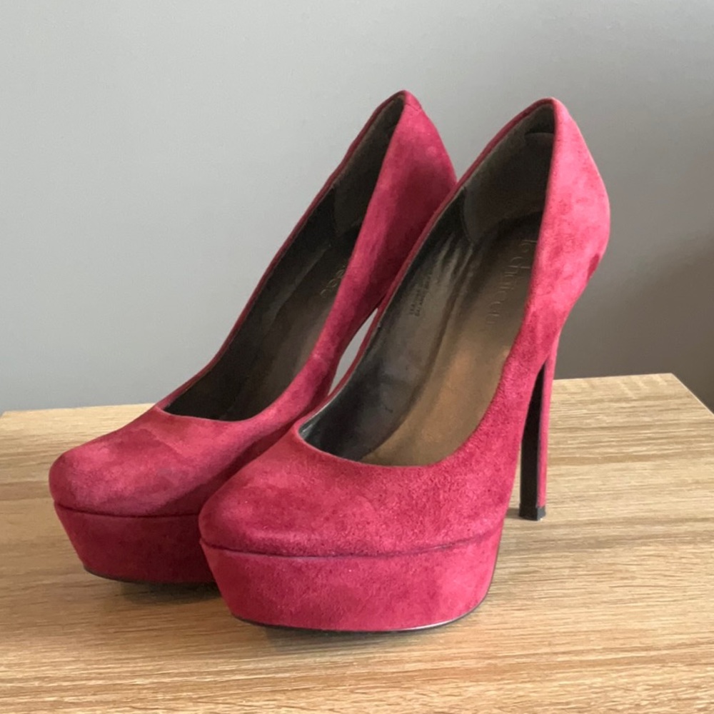 Le Château Burgundy Suede Heels Sz 7